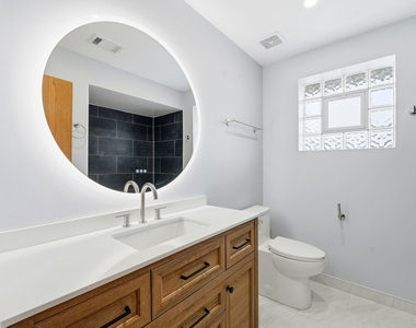 4311 N Grace Street - Photo Thumbnail 5