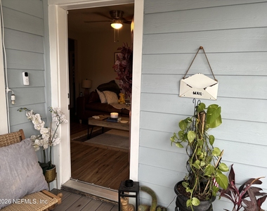 4608 Wheeler Avenue - Photo Thumbnail 2