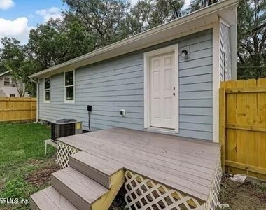 4608 Wheeler Avenue - Photo Thumbnail 14