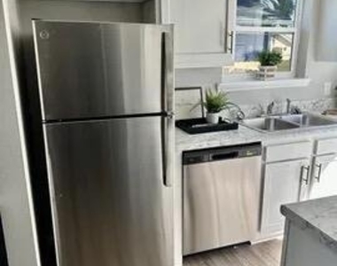 4608 Wheeler Avenue - Photo Thumbnail 7