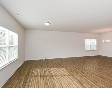 350 Cranston Drive - Photo Thumbnail 19