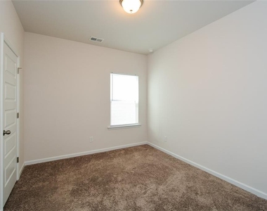350 Cranston Drive - Photo Thumbnail 39