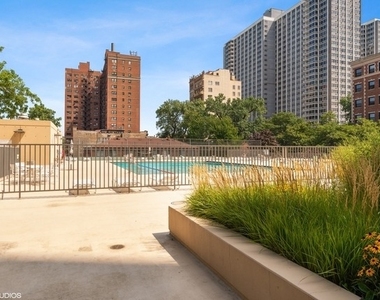 4343 N Clarendon Avenue - Photo Thumbnail 11