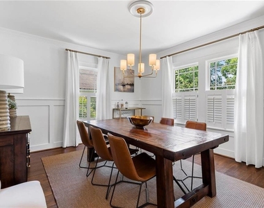 663 Yorkshire Road Ne - Photo Thumbnail 18
