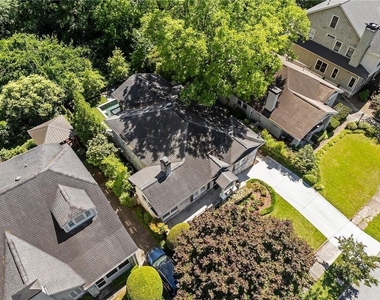 663 Yorkshire Road Ne - Photo Thumbnail 4