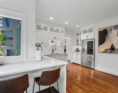 663 Yorkshire Road Ne - Photo Thumbnail 26