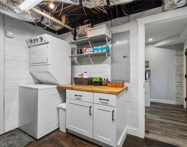 663 Yorkshire Road Ne - Photo Thumbnail 68
