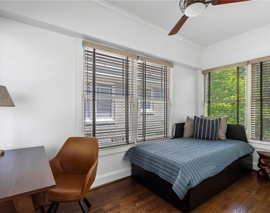 663 Yorkshire Road Ne - Photo Thumbnail 15