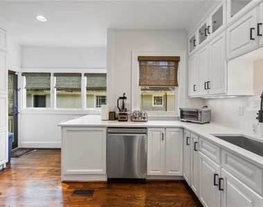 663 Yorkshire Road Ne - Photo Thumbnail 23