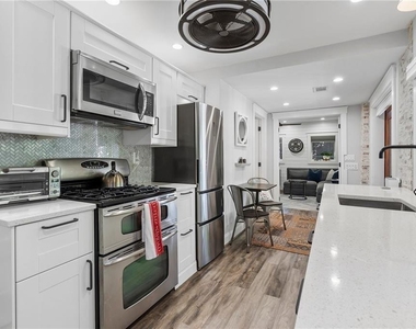 663 Yorkshire Road Ne - Photo Thumbnail 67