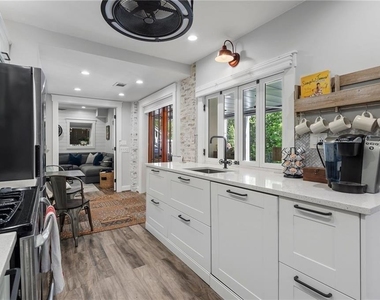 663 Yorkshire Road Ne - Photo Thumbnail 66