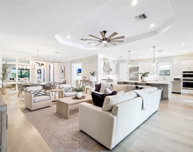 11200 Canal Grande Drive - Photo Thumbnail 2