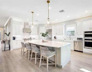11200 Canal Grande Drive - Photo Thumbnail 4