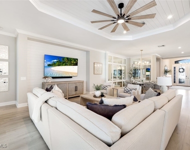 11200 Canal Grande Drive - Photo Thumbnail 3