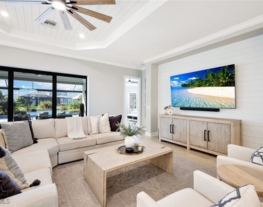 11200 Canal Grande Drive - Photo Thumbnail 1