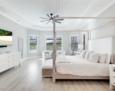 11200 Canal Grande Drive - Photo Thumbnail 11