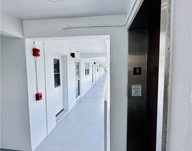 72 7th Street S - Photo Thumbnail 6