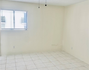 826 Wiggins Pass Road - Photo Thumbnail 14