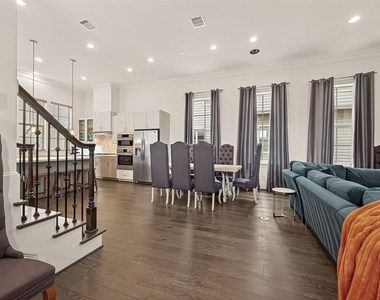 2506 Mckinney Street - Photo Thumbnail 14