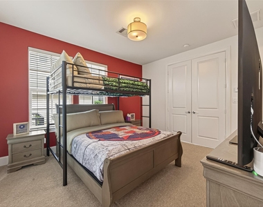 2506 Mckinney Street - Photo Thumbnail 5