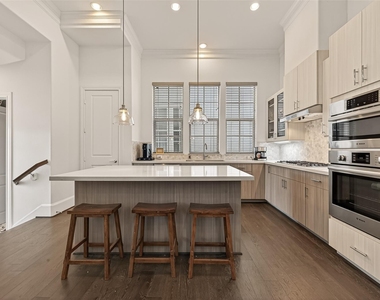 2506 Mckinney Street - Photo Thumbnail 18