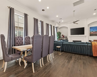 2506 Mckinney Street - Photo Thumbnail 16