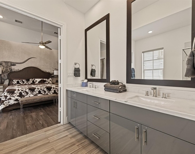 2506 Mckinney Street - Photo Thumbnail 35