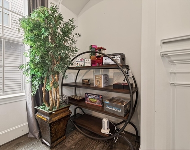 2506 Mckinney Street - Photo Thumbnail 13