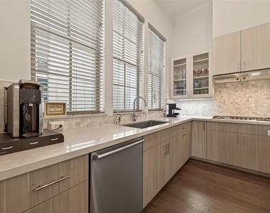 2506 Mckinney Street - Photo Thumbnail 20