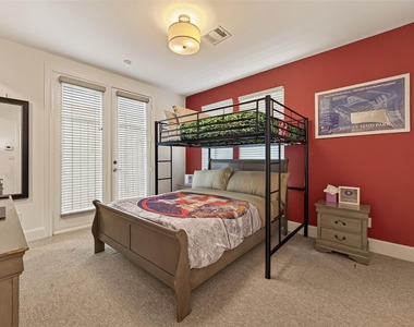 2506 Mckinney Street - Photo Thumbnail 6