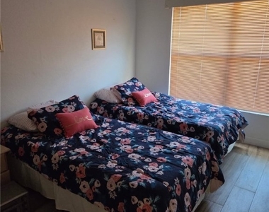 16580 Ginger Lane - Photo Thumbnail 6