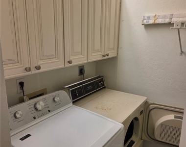 16580 Ginger Lane - Photo Thumbnail 7