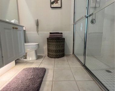 5477 Freeport Lane - Photo Thumbnail 12