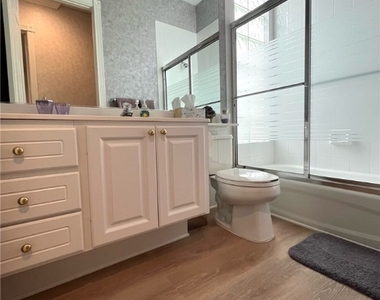 5477 Freeport Lane - Photo Thumbnail 13
