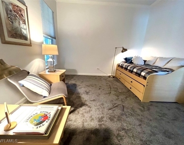 5477 Freeport Lane - Photo Thumbnail 14