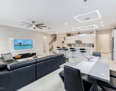 3320 Pilot Circle - Photo Thumbnail 10