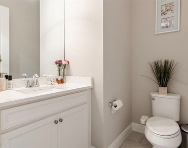 3320 Pilot Circle - Photo Thumbnail 6