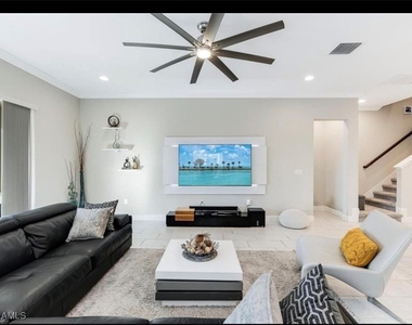 3320 Pilot Circle - Photo Thumbnail 13