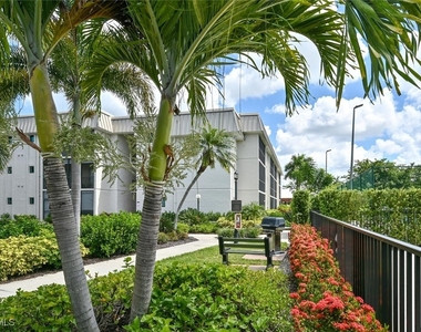 788 Park Shore Drive - Photo Thumbnail 43