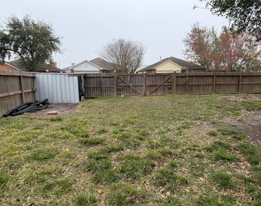 3003 Vega Street - Photo Thumbnail 4