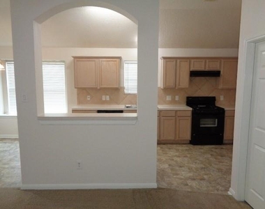 19323 Palmoral Drive - Photo Thumbnail 10