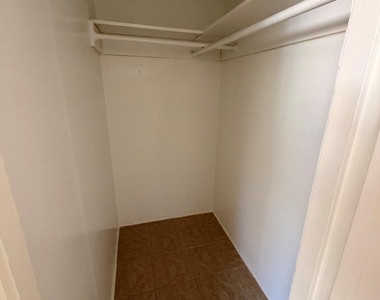 820 W Alabama Street - Photo Thumbnail 9