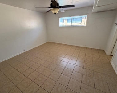 820 W Alabama Street - Photo Thumbnail 6