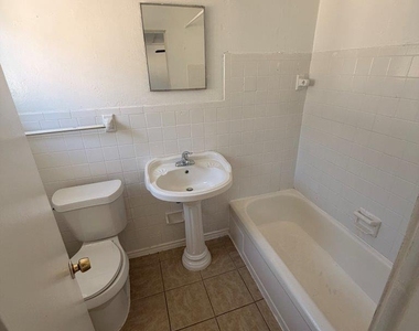820 W Alabama Street - Photo Thumbnail 8