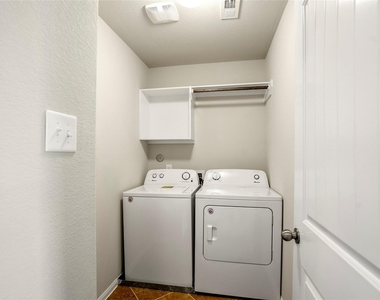 15524 Marina Drive - Photo Thumbnail 17