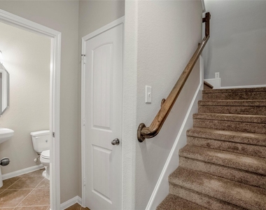 15524 Marina Drive - Photo Thumbnail 13