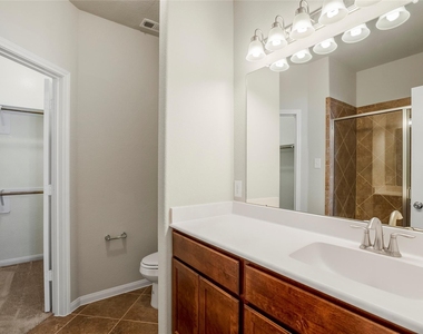 15524 Marina Drive - Photo Thumbnail 8