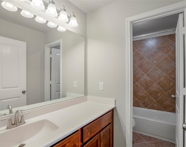 15524 Marina Drive - Photo Thumbnail 20