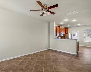 15524 Marina Drive - Photo Thumbnail 3