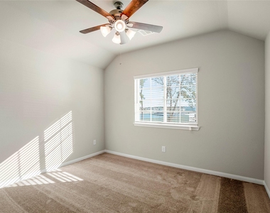 15524 Marina Drive - Photo Thumbnail 16